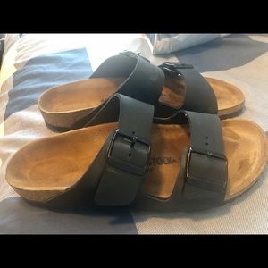 Like new Birkenstocks Black size 40 (9)